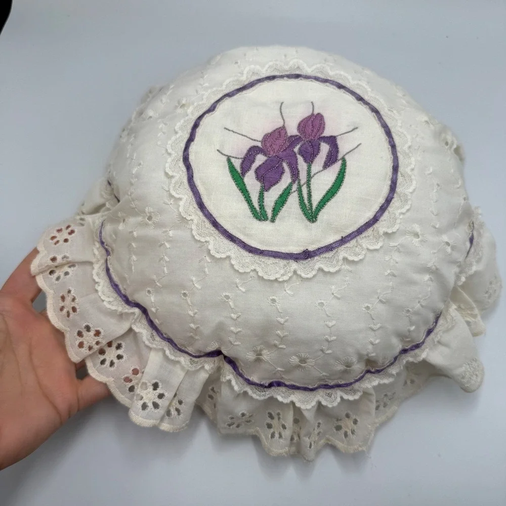 Vintage Handmade Embroidered Lace Pillows Cottagecore Purple Floral‎ Set